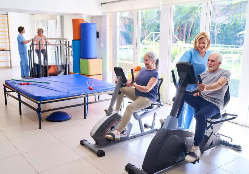 Physiotherapy vs Physical Therapy: Differences in Ontario